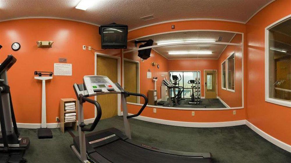 Holiday Inn Express Metropolis By Ihg Екстер'єр фото
